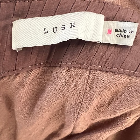 Lush One Piece Mocha Romper Pleated Sleeveless Brown Size M - Picture 5 of 12